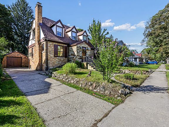 2nd image of 1053 W Forest Ave