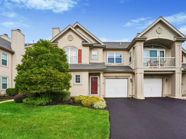 706 Julian Dr W #371, Warminster, PA 18974