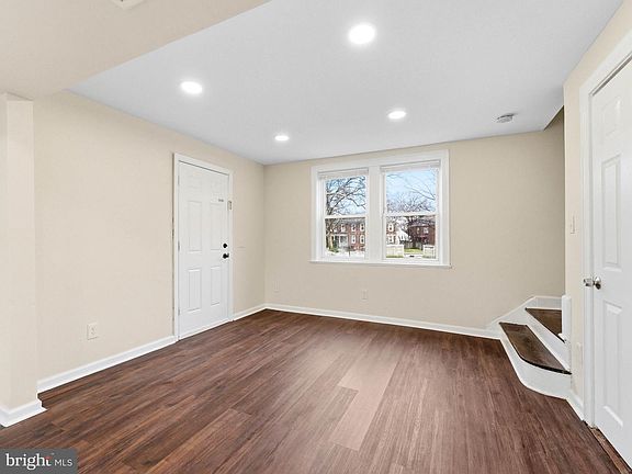 5th image of 2976 N Congress Rd