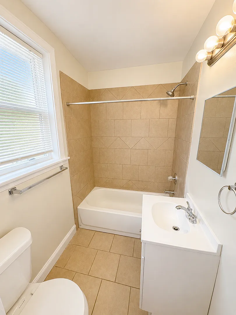 3632 Phillips Place — Photo 2