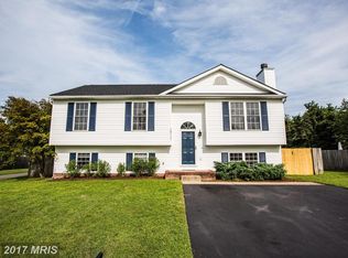 10717 Hamiltons Crossing Dr, Fredericksburg, VA 22408