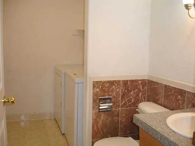 2106 Laramie Ct — Photo 14