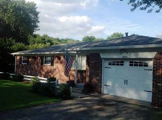 8039 Folkstone Rd, Indianapolis, IN 46268