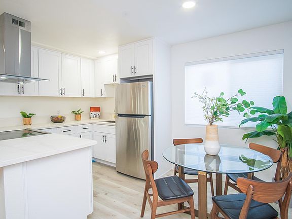 2nd image of 337 N 1st St #6