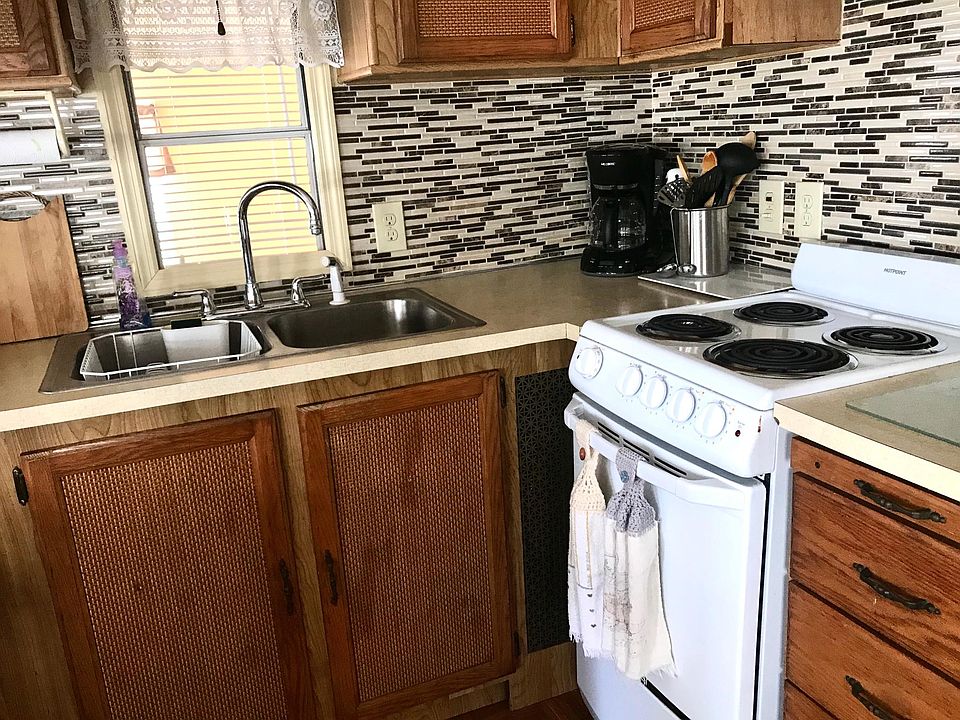 1st image of 4718 Continental Dr #313