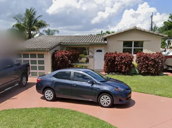6805 SW 11th St, Hollywood, FL 33023