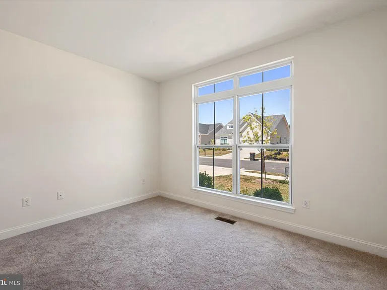 105 Amberfield Ct — Photo 14