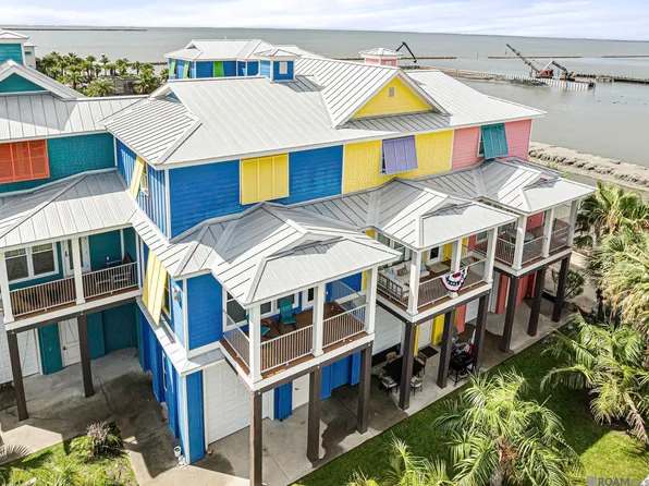 1851 Highway 1 #8, Grand Isle, LA 70358