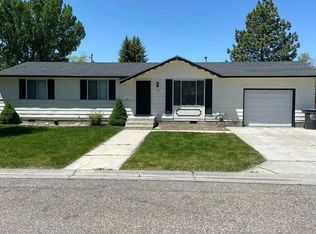 190 S Austin Ave, Sugar City, ID 83448