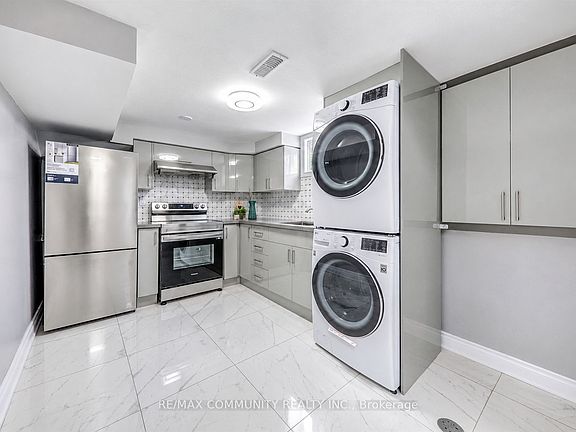 4th image of 507 Brock St S #Basement