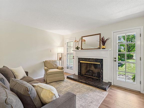 3rd image of 15593 Bedford Forge Dr APT 5