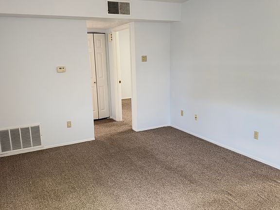 2nd image of 12911 Kachina Pl NE APT B