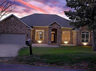 10 Faye Ln, Bella Vista, AR 72714