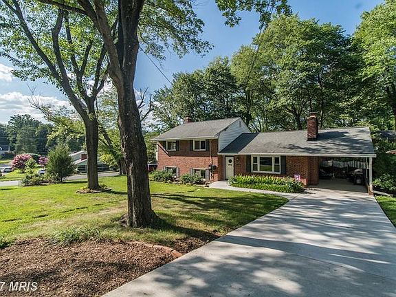 2nd image of 6408 Carolyn Dr