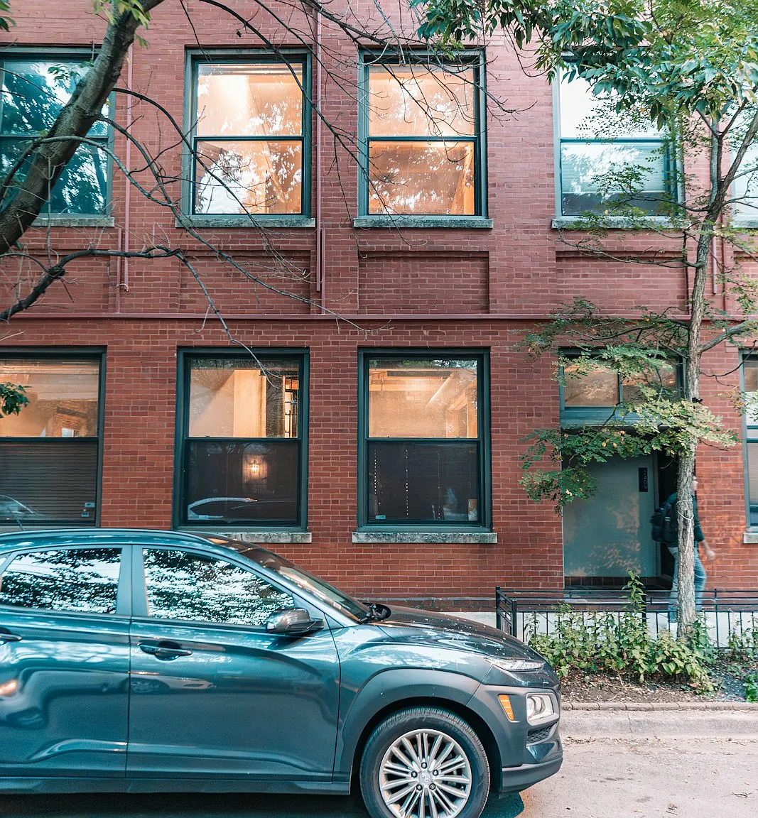 2411 North Surrey Court, Unit 1G — Photo 2