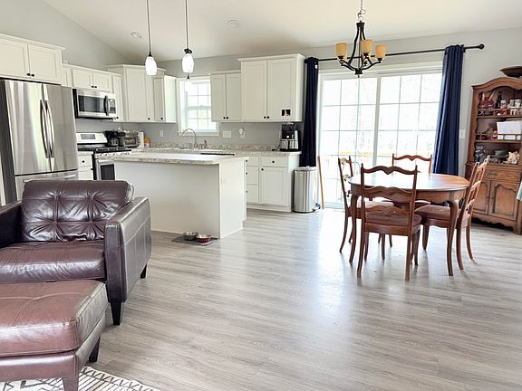 5th image of 241 Jayden Dr