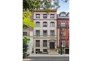 18 East 76th Street in Lenox Hill