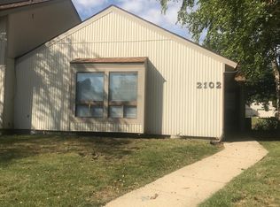 2102 Melrose Dr, Champaign, IL