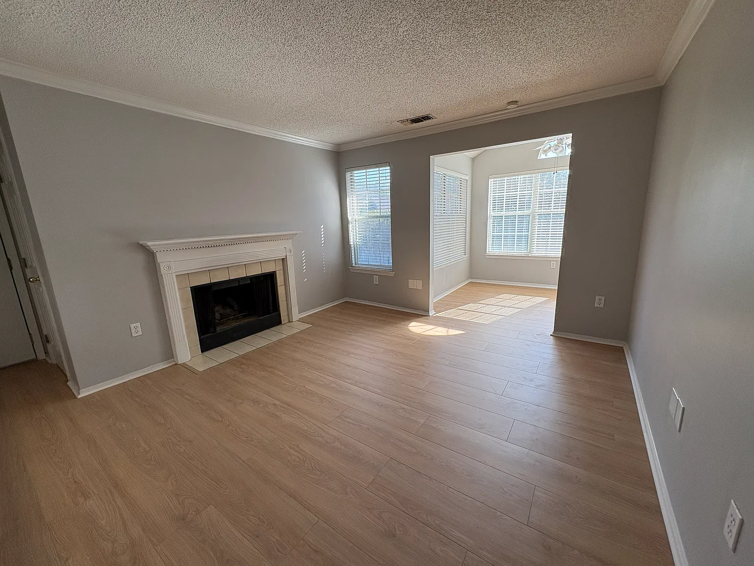 2 bed, 1106 sqft, $1,675 — Photo 2