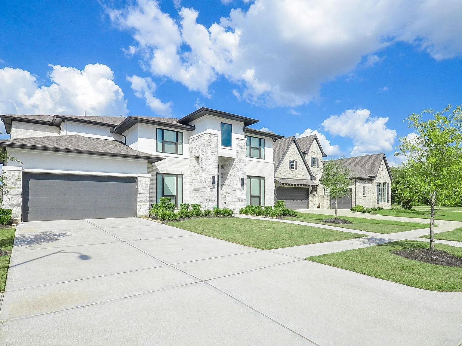 5 bed, 4.5 bath, 3585 sqft, $4,750 — Photo 3