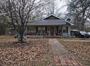 908 E Pine St, Gurdon, AR 71743