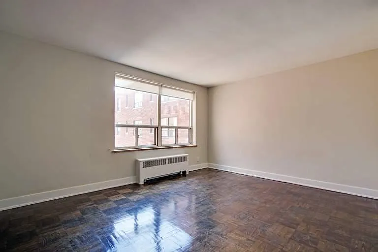 1596 Bathurst St #207 — Photo 10