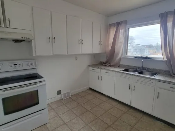 315 Matheson Ave, Winnipeg, MB R2W 0C6