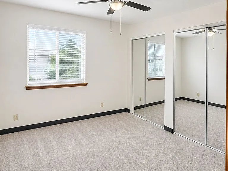 South Park Apartments — Photo 10