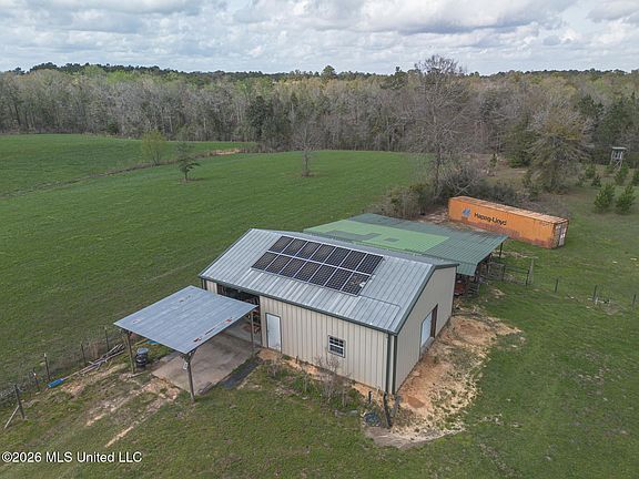 4th image of 1665 King Bee Rd