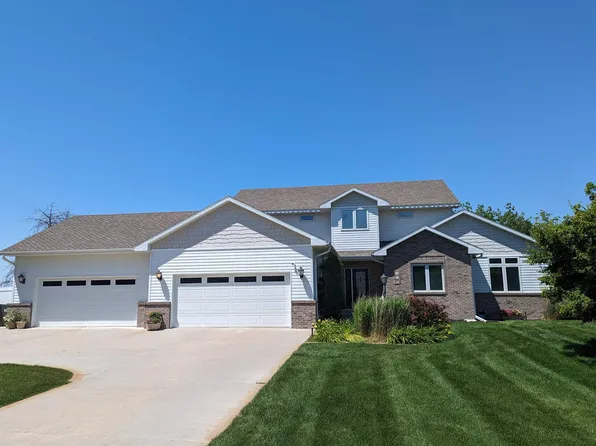 116 Bennett Dr, Lexington, NE 68850