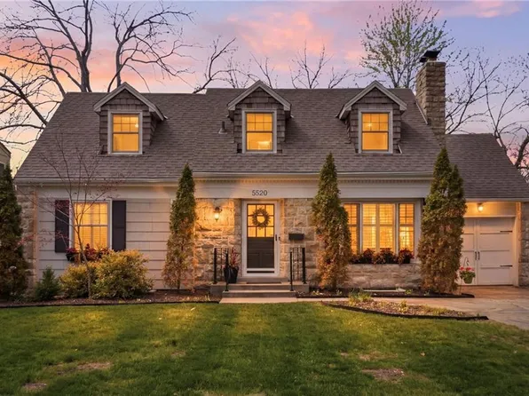 5520 Falmouth Rd, Fairway, KS 66205