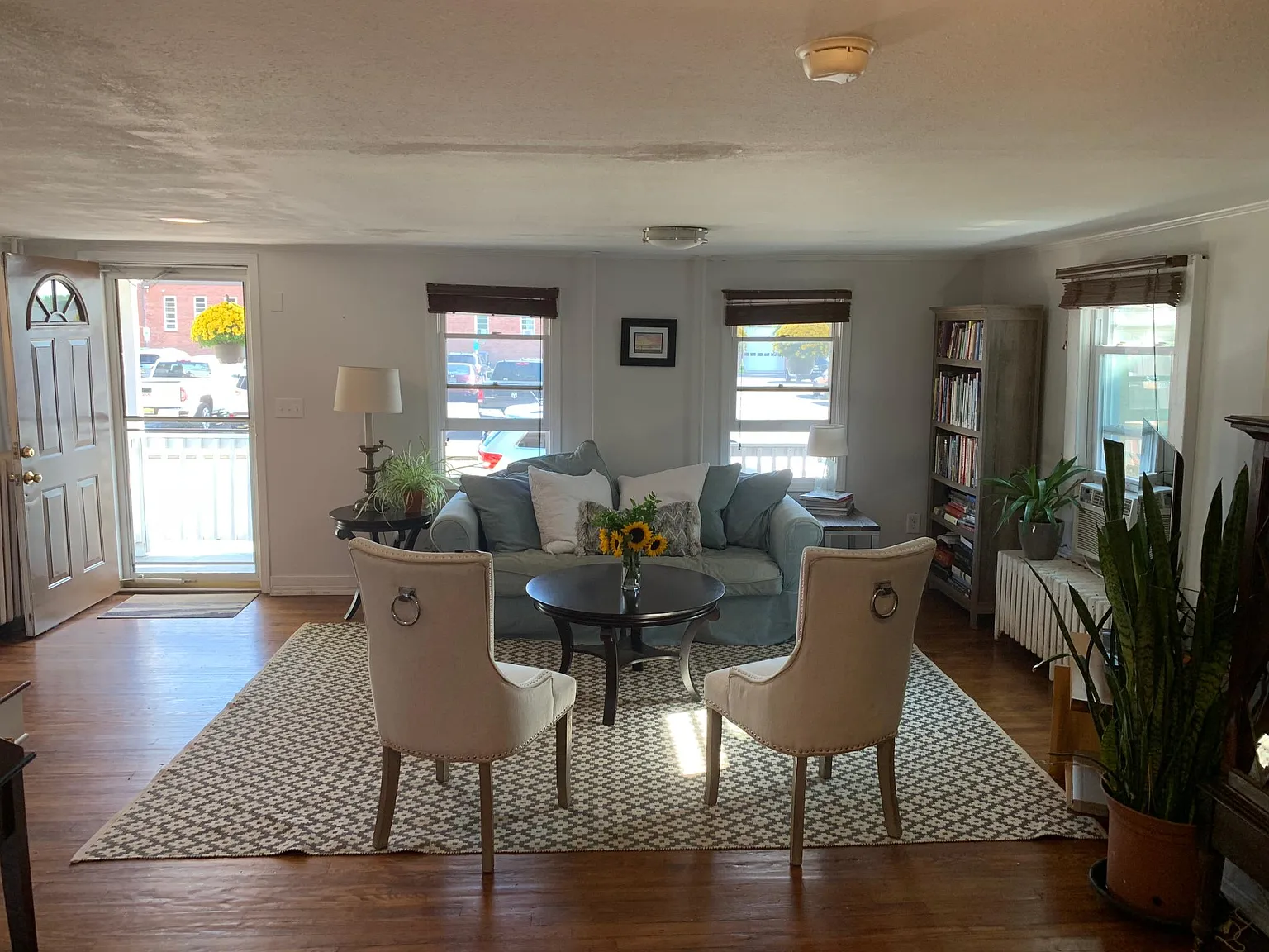 2 bed, 1.5 bath, 1160 sqft, $3,200 — Photo 4