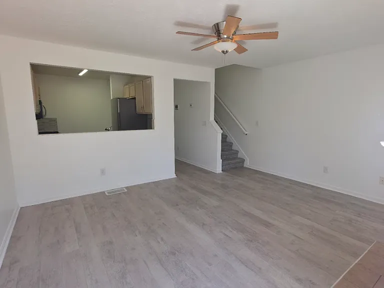 8114 Chester Pkwy — Photo 13