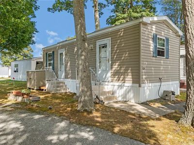 529 Forest Park, Middletown, RI, 02842