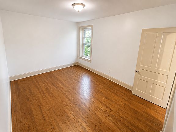 4th image of 4712 Woodland Ave Floor 3