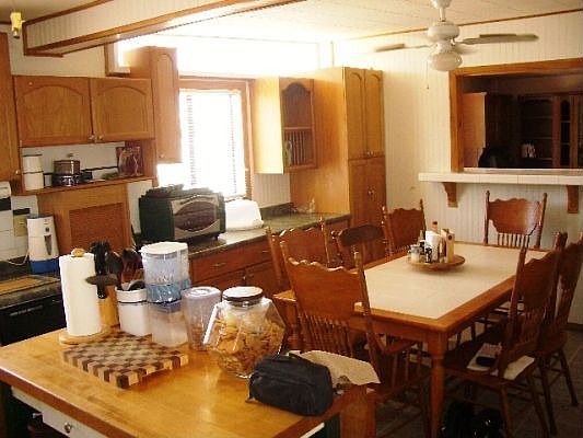Eat-in Kitchen