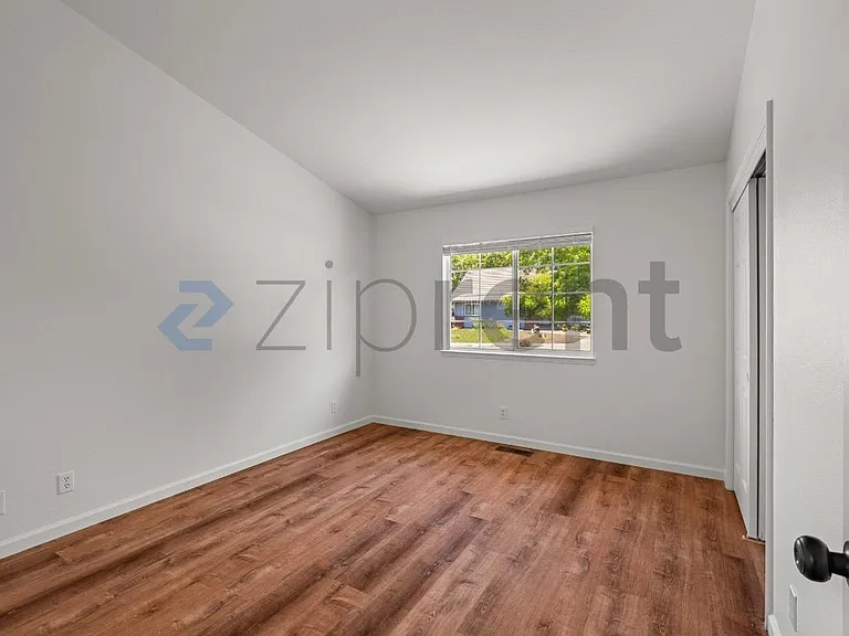 1425 Country Manor Dr — Photo 17