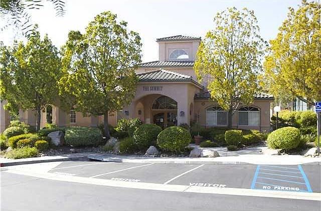 Lovely 2 Br FULLY FURNISHED condo