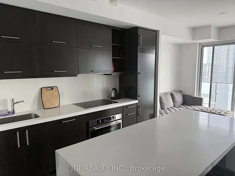 1080 Bay St #3311 — Photo 4