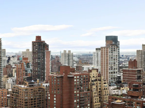 200 East 69th Street 28B image 13 of 13