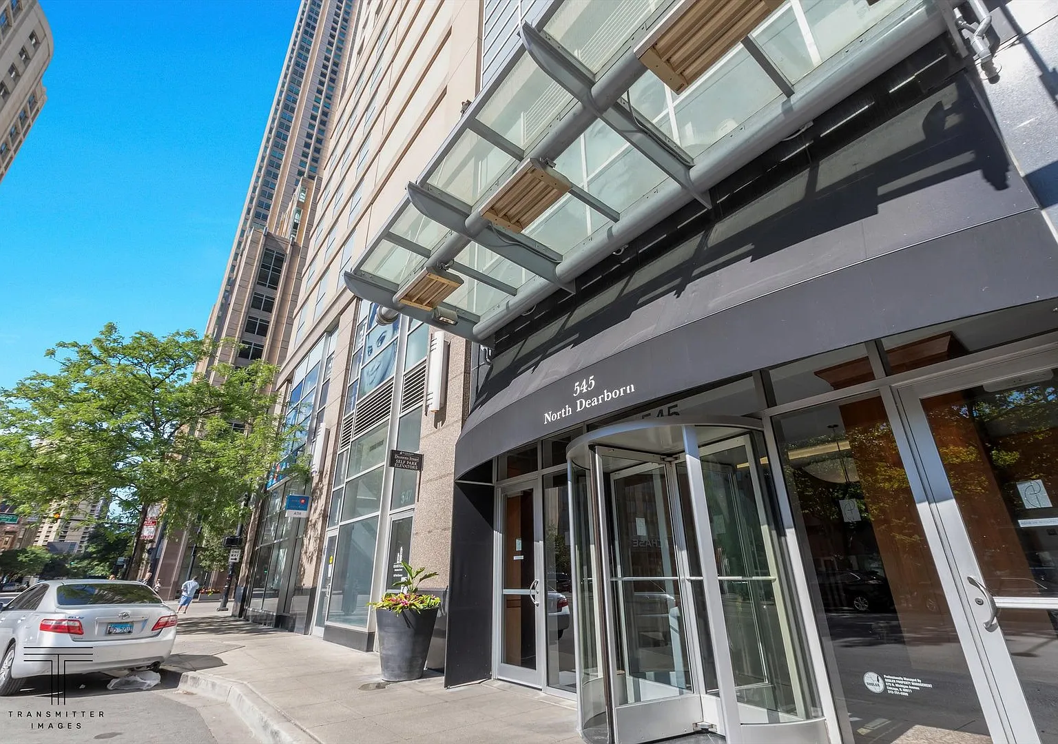 1 bed, 875 sqft, $2,950 — Photo 2