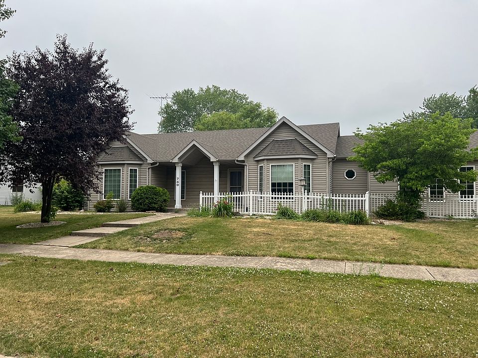1st image of 740 Meadowood Ln