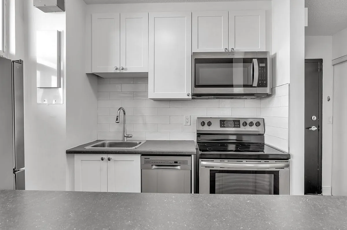 175 Park Street — Photo 4