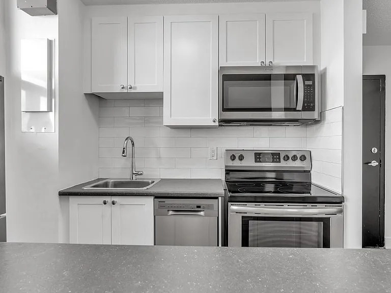 175 Park St — Photo 4