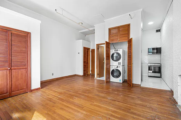 Rented by Douglas Elliman | media 7