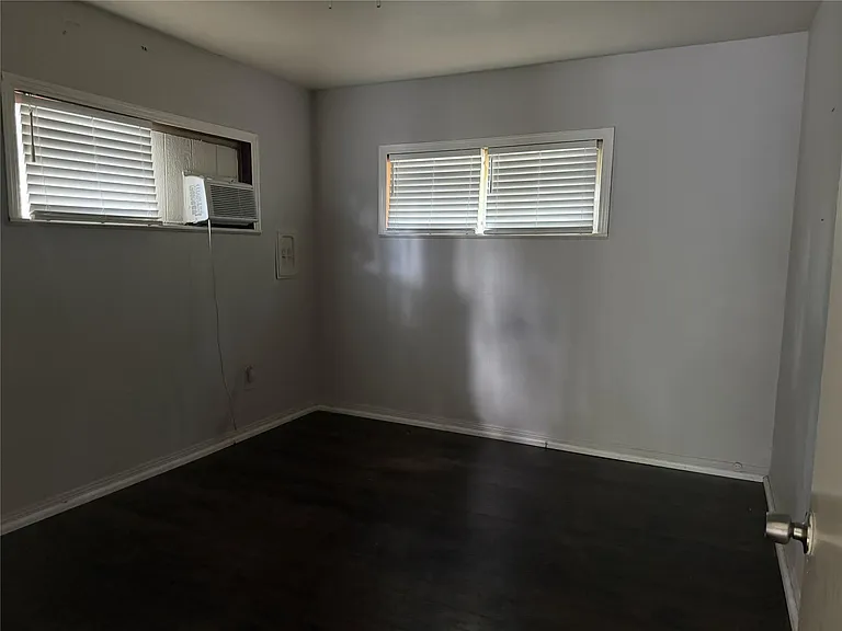 5958 Skylane Dr — Photo 7