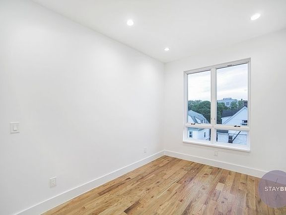 5th image of 864 E 35th St #4
