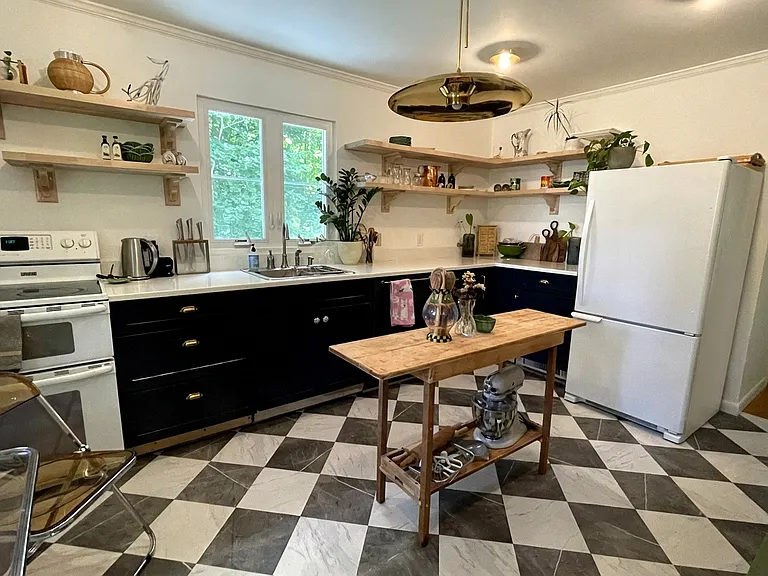 23 Mack Ave — Photo 10