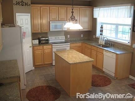 4th image of 3538 Manor House Dr