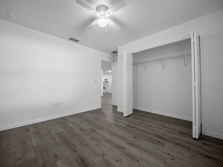 1545 NE 14th St — Photo 12